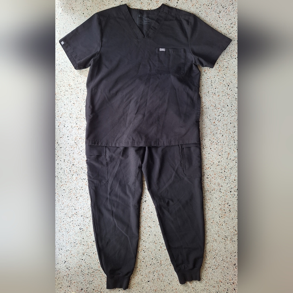 (Set) Figs Chisec Three-Pocket Scrub Top & Cargo Jogger‎ Pants